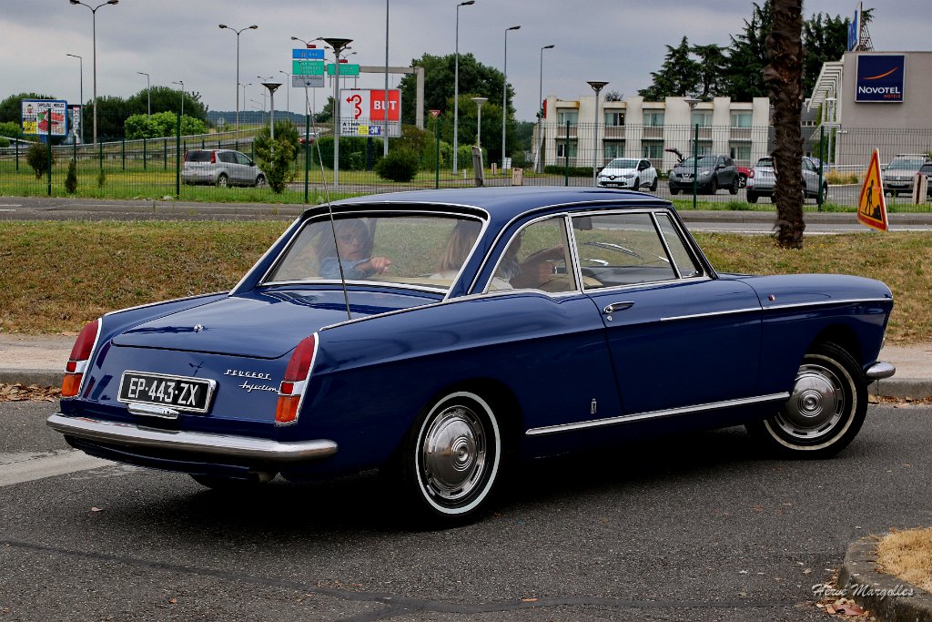 PEUGEOT-404-CAB-01.JPG