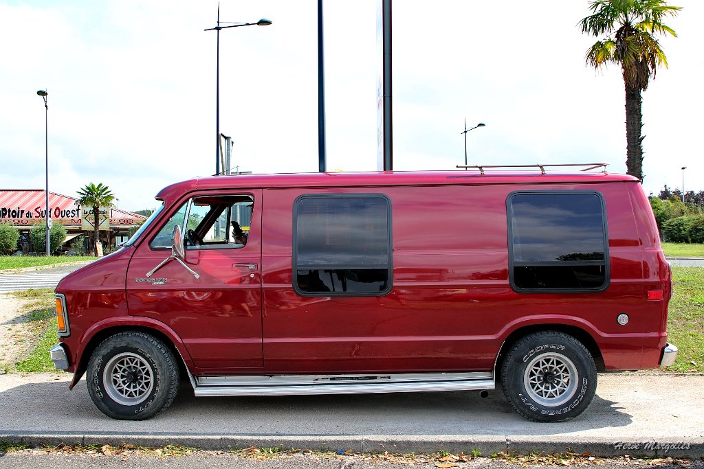 Dodge-01.jpg