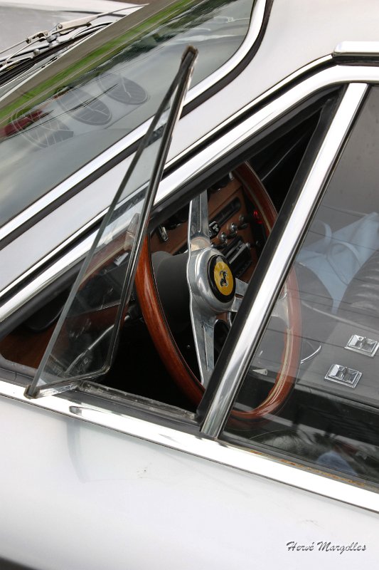 Ferrari_365GT_2+2-02.jpg