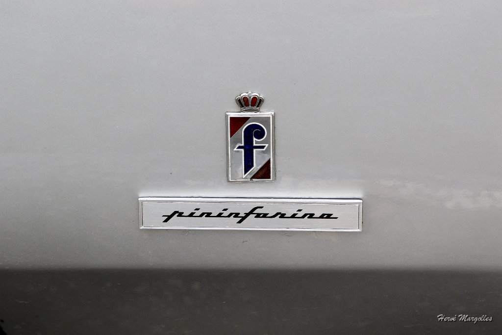 Ferrari_365GT_2+2-08.jpg