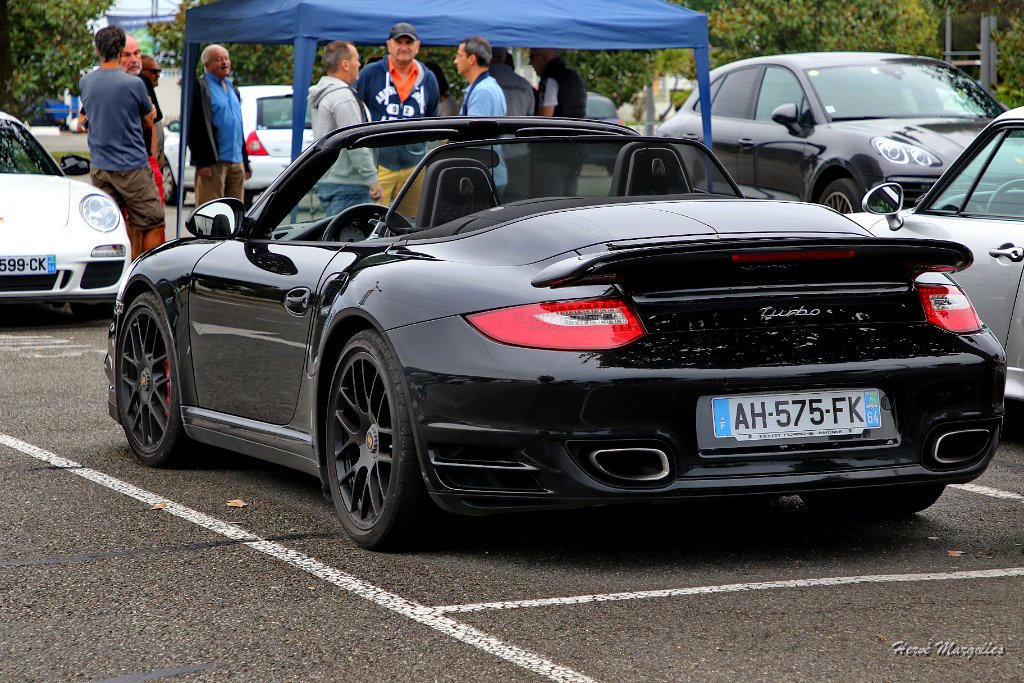Porsche-911-Turbo-01.jpg