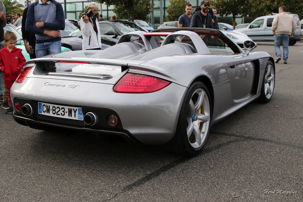 PORSCHE-CARRERA-GT-01.JPG
