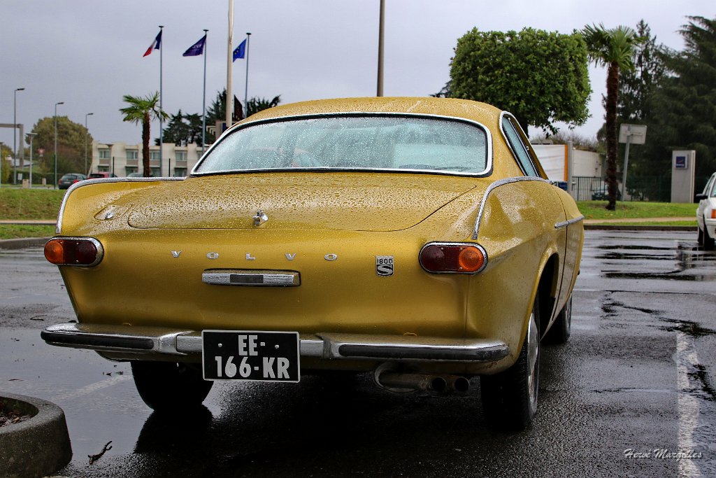 Volvo-01.JPG