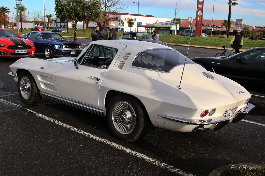 Chevrolet-Corvette-Stingray-02.JPG