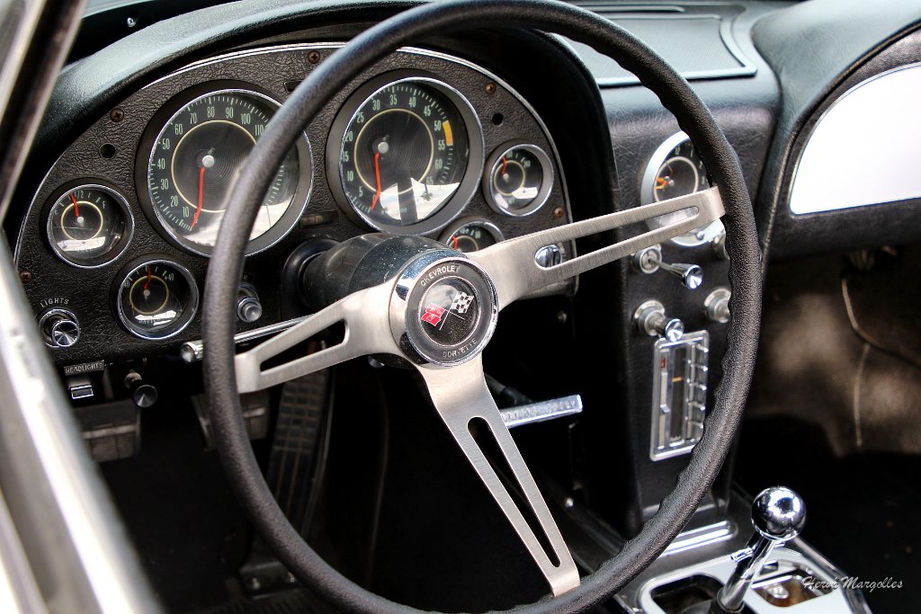 Chevrolet-Corvette-Stingray-07.JPG