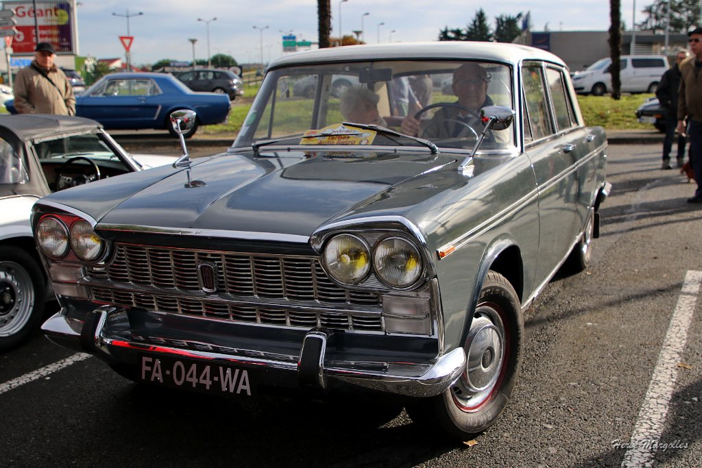 Fiat-2300-02.JPG