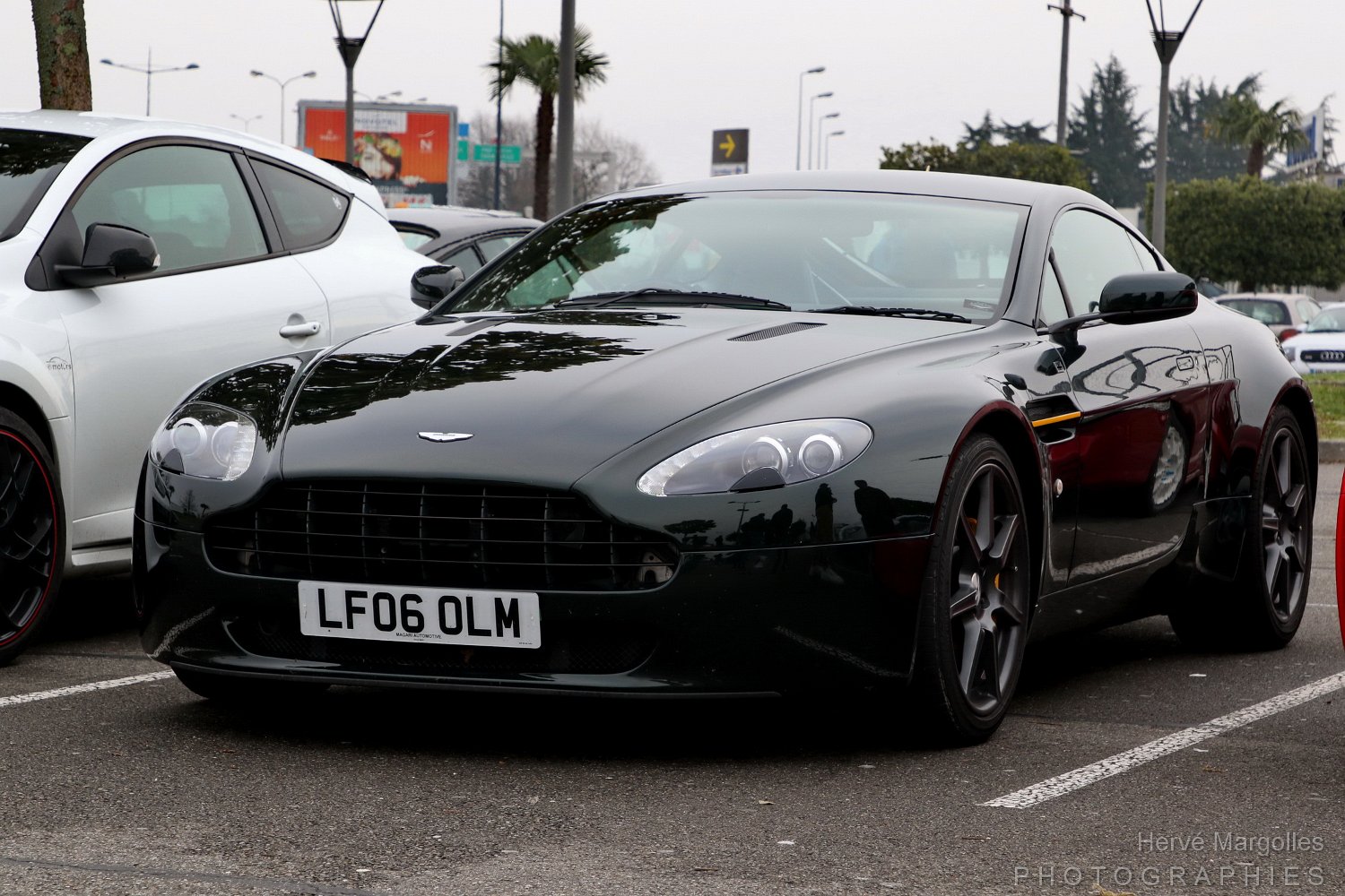 Aston-Martin-03.JPG