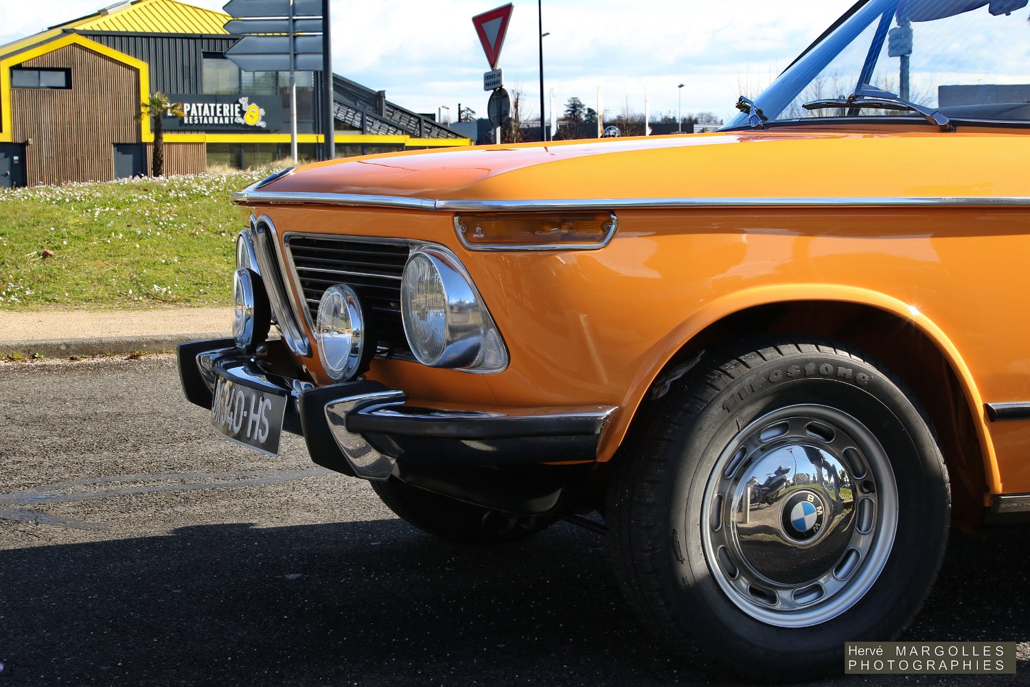 BMW-2002Ti-01.jpg