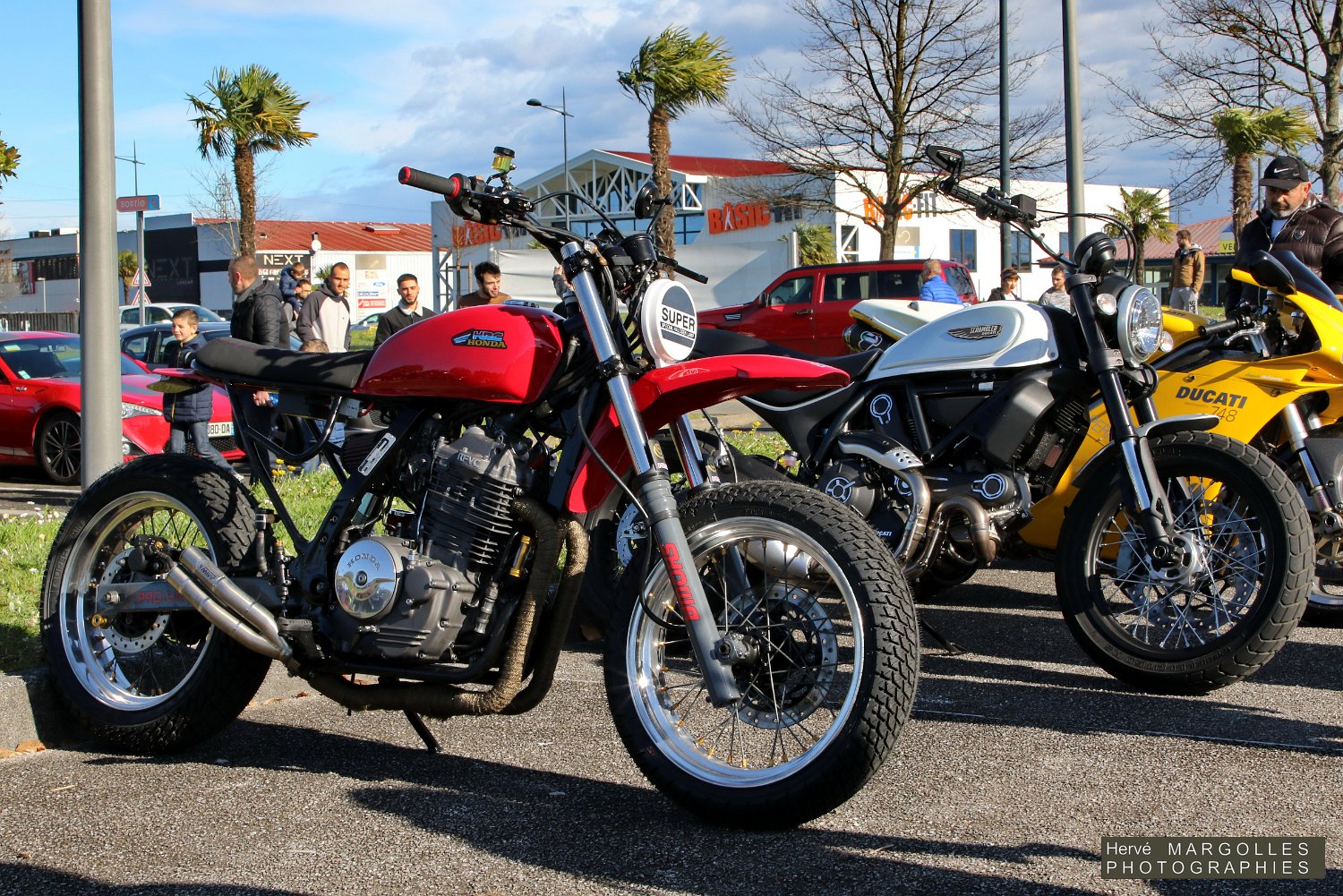 Moto-05.jpg