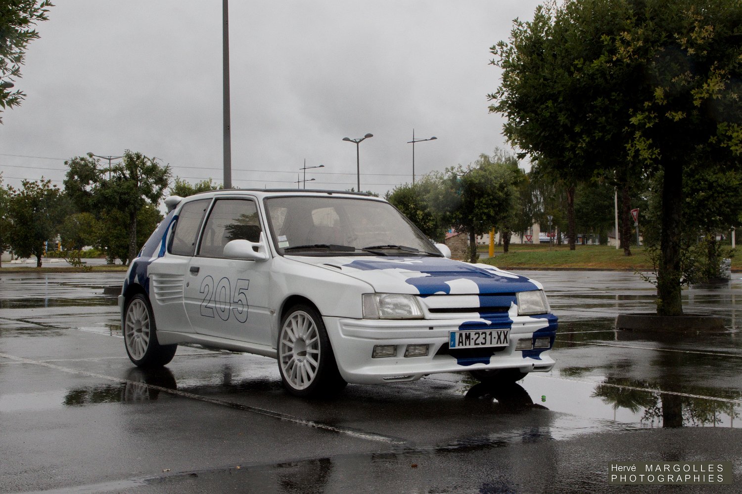 Peugeot-205-01.jpg