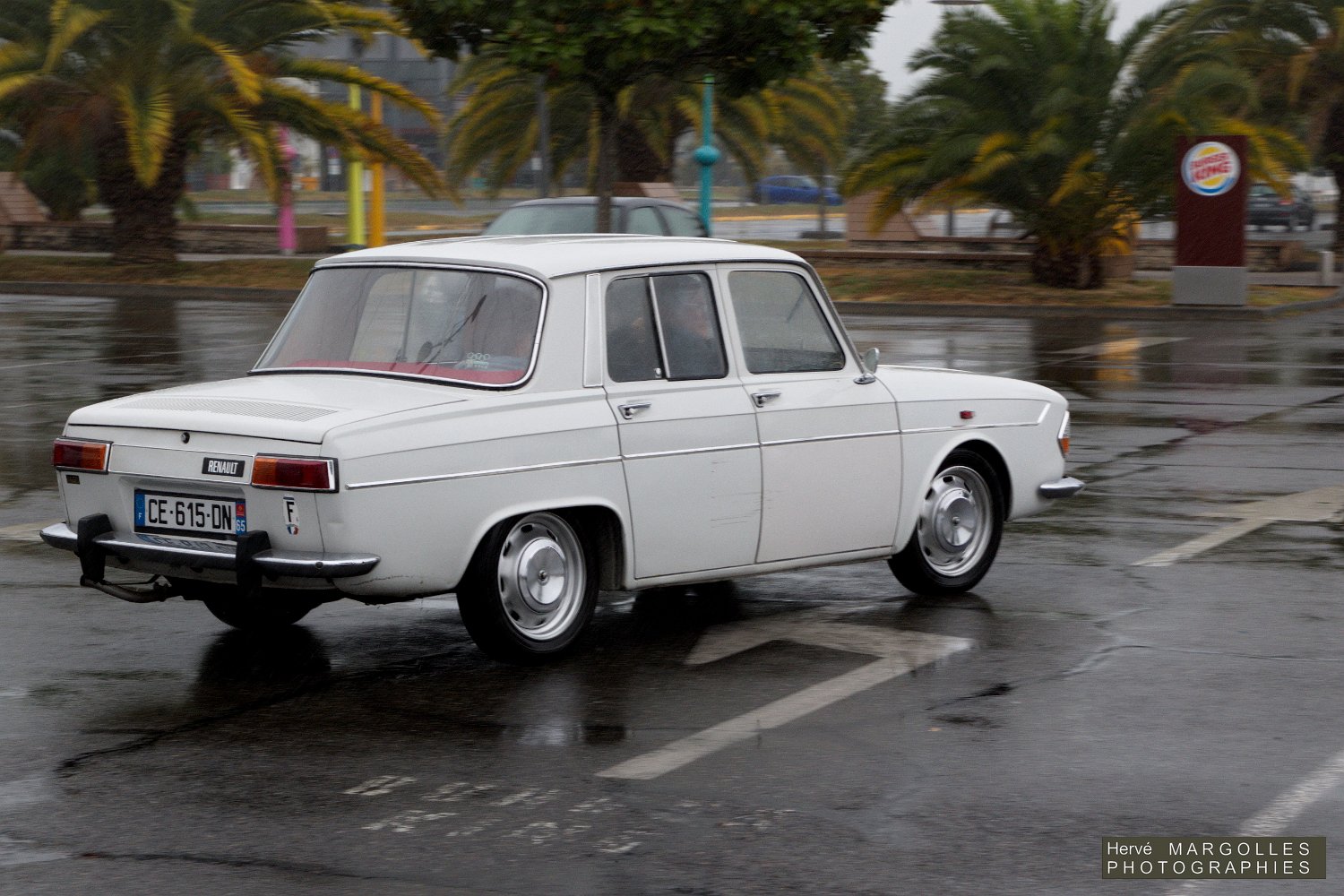 Renault-10-01.jpg