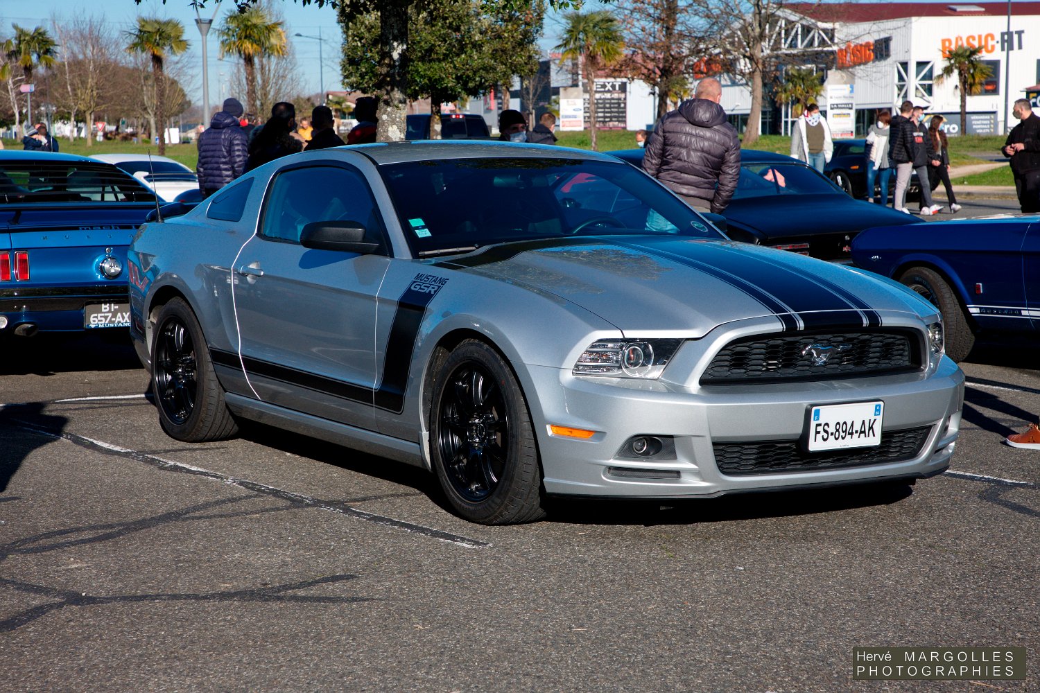 Ford-Mustang-02.jpg