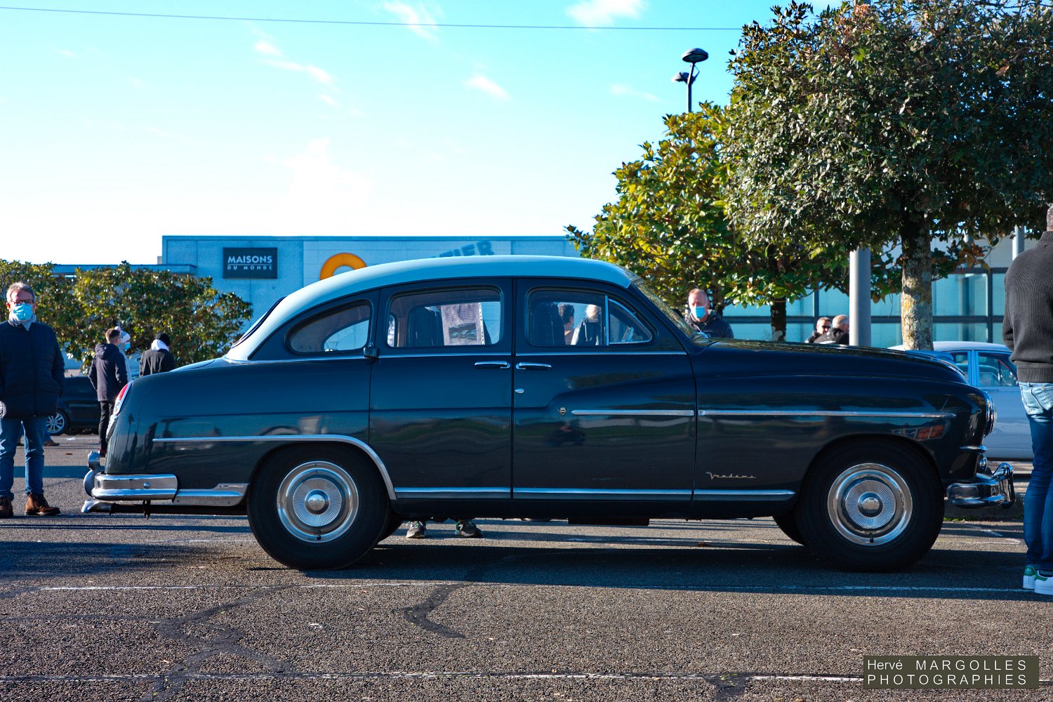 Ford-Vedette-01.jpg