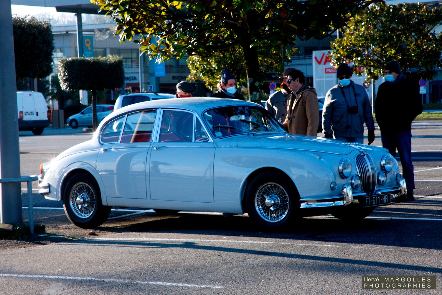 Jaguar-MKII-02.jpg