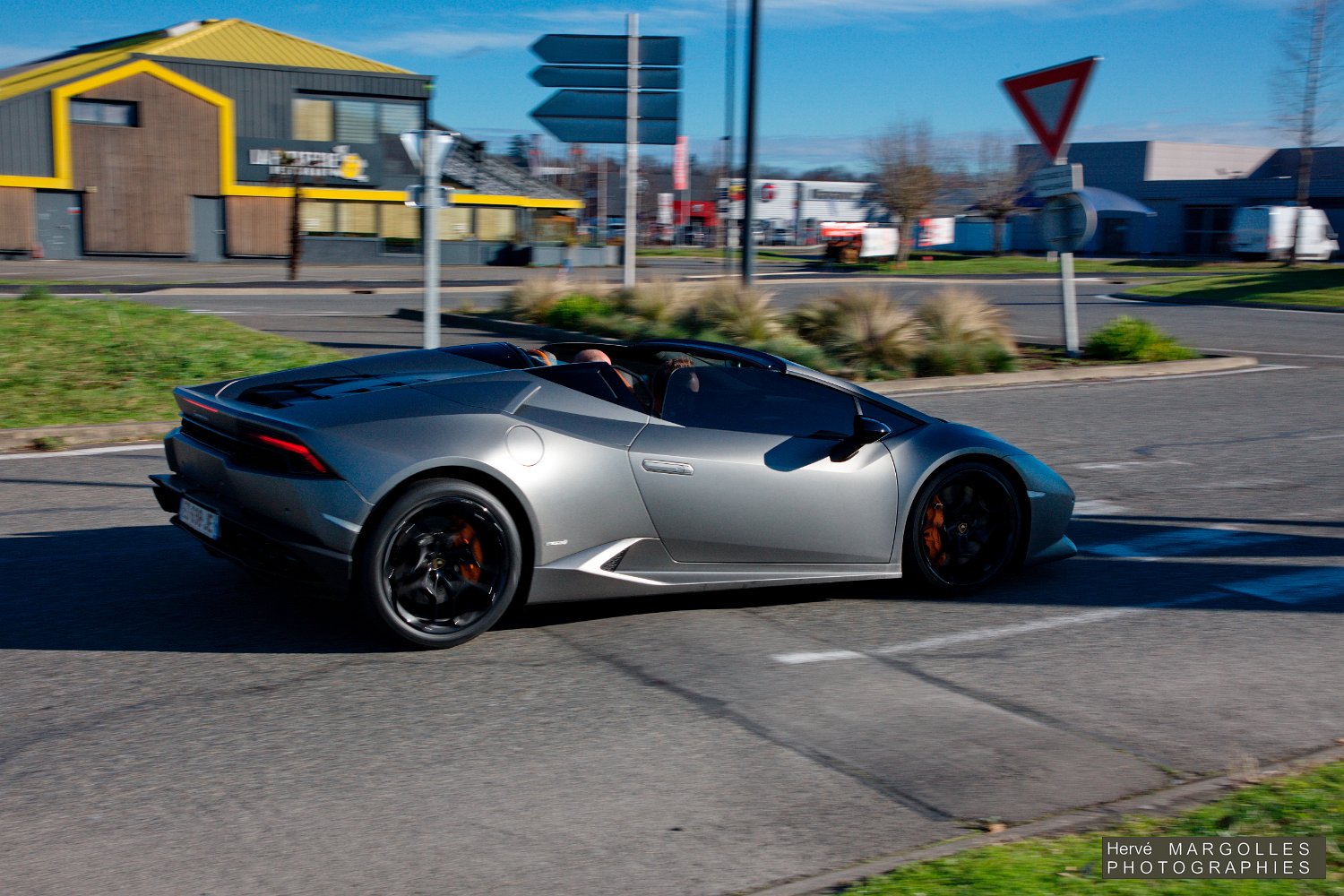 Lamborghini-07.jpg