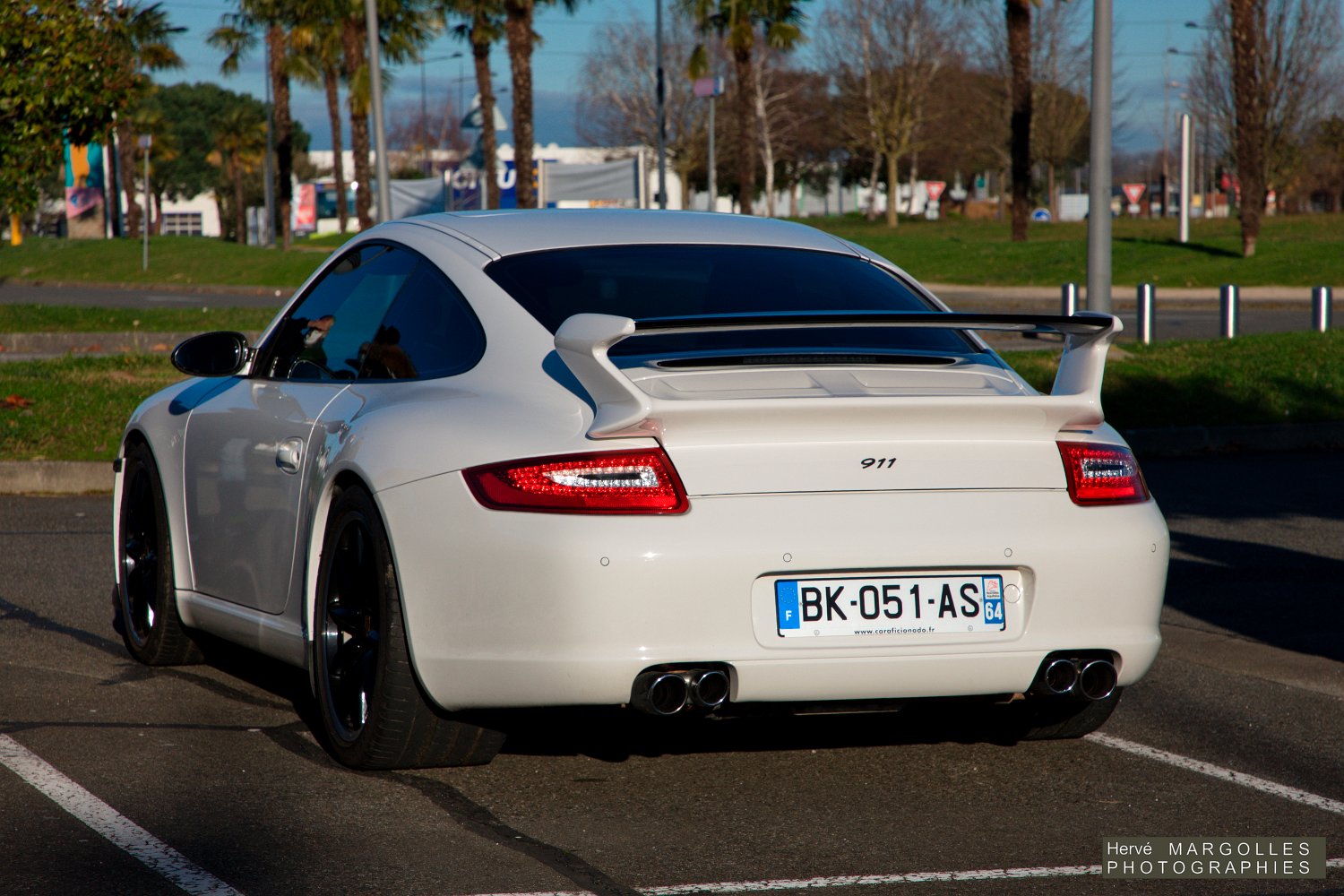 Porsche-02.jpg