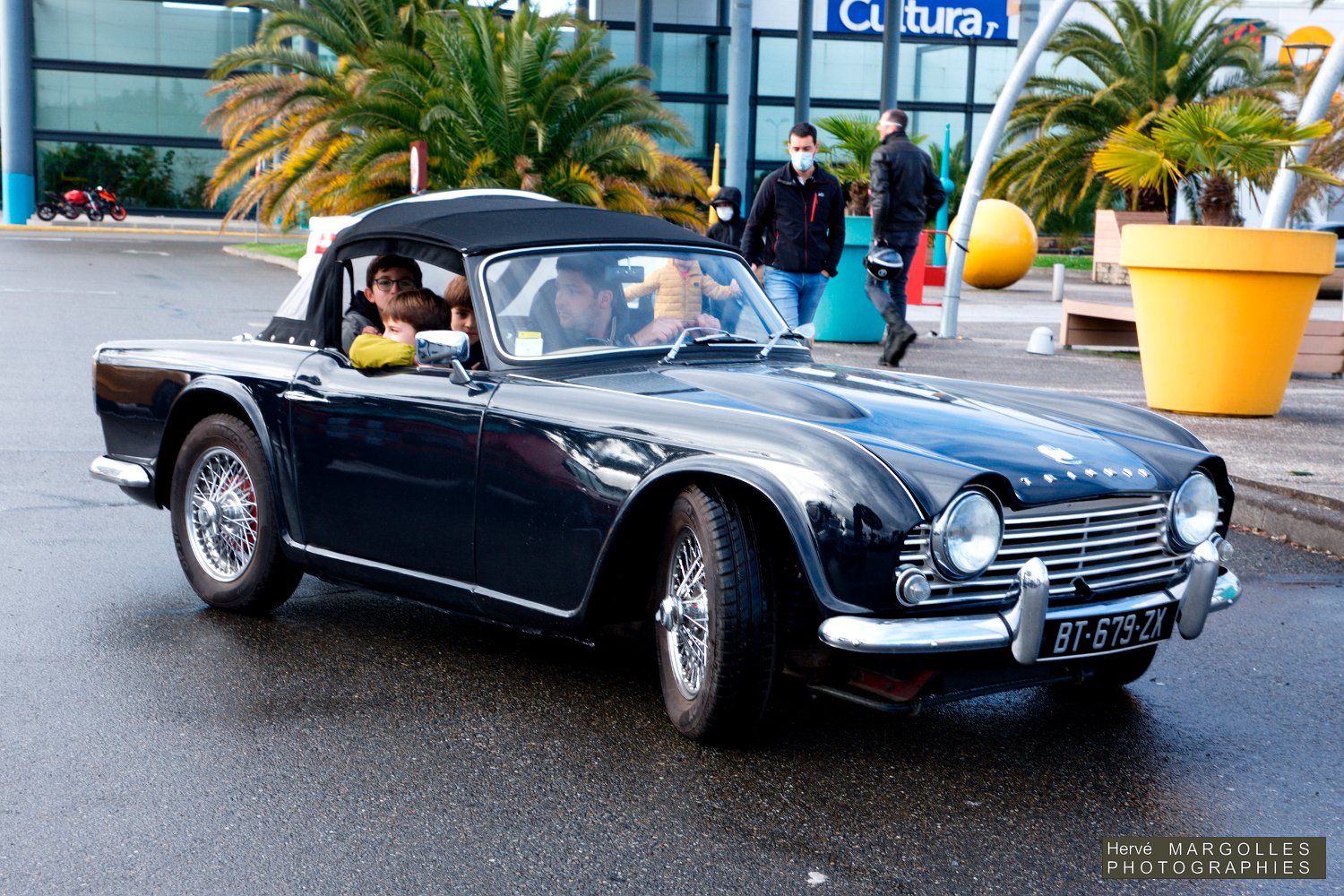 Triumph-TR4-03.jpg