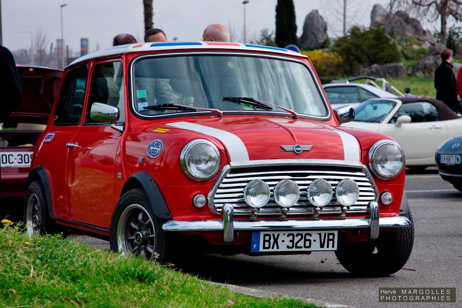 Mini-01.jpg