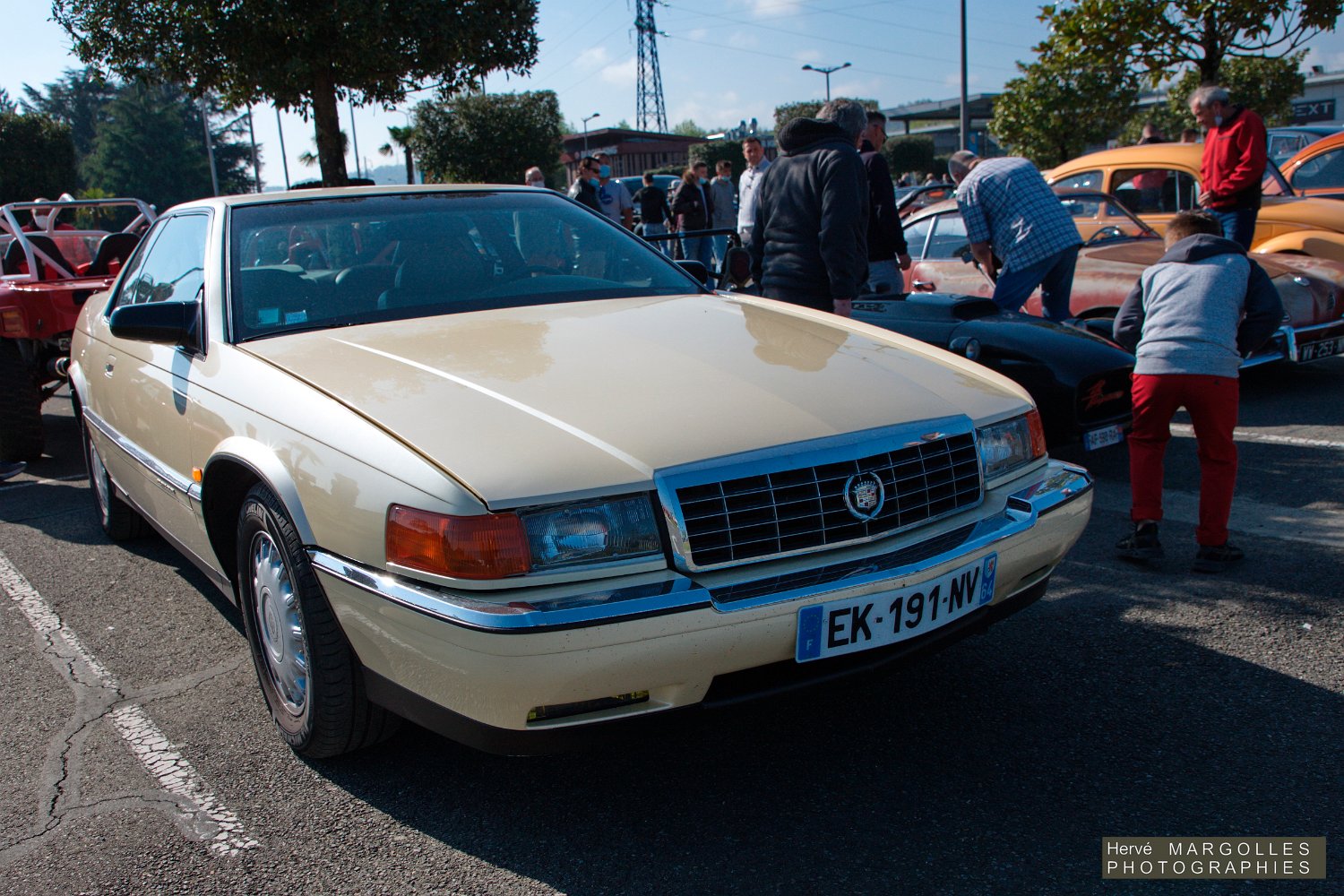 Cadillac-03.jpg