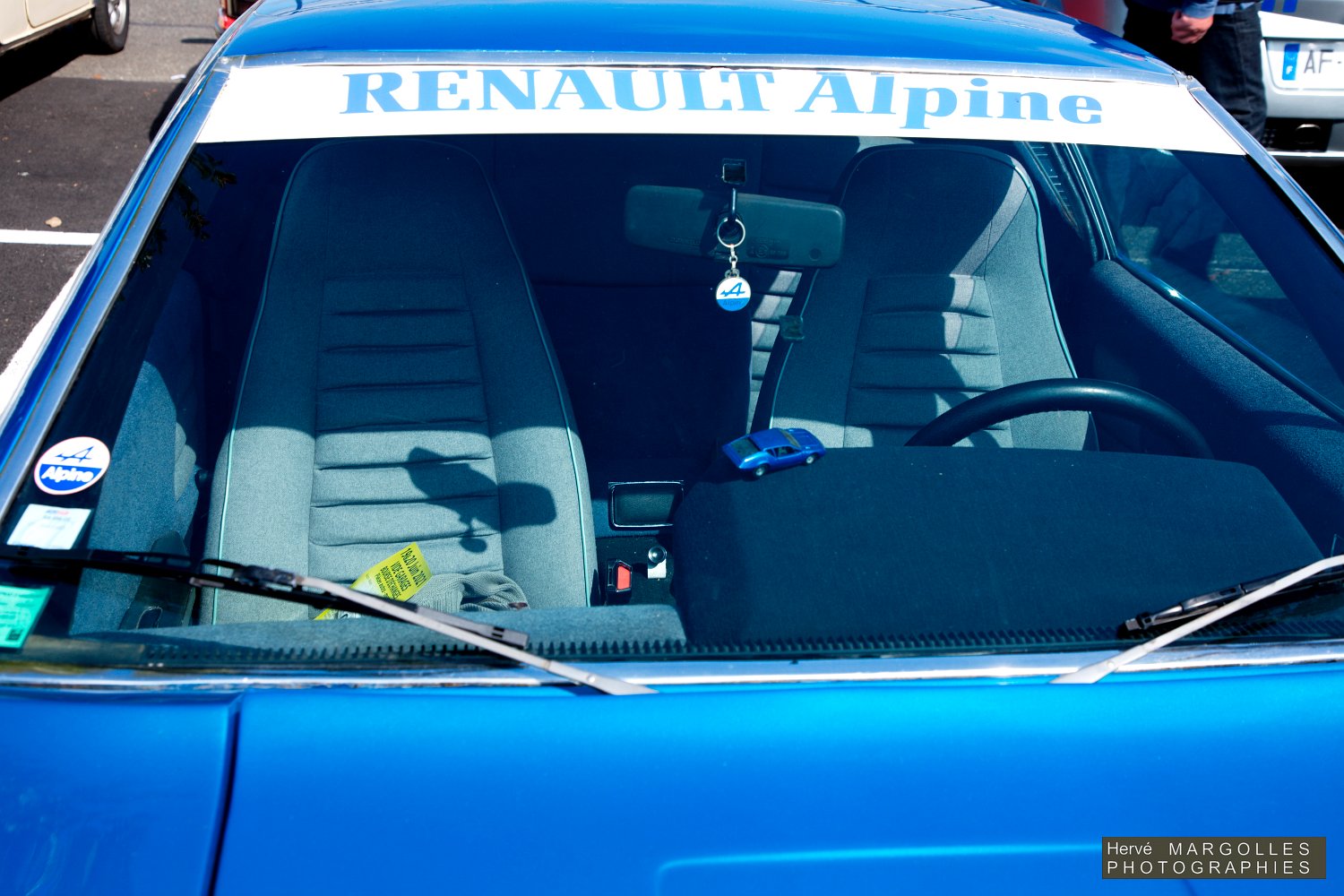 Alpine-Renault-02.jpg