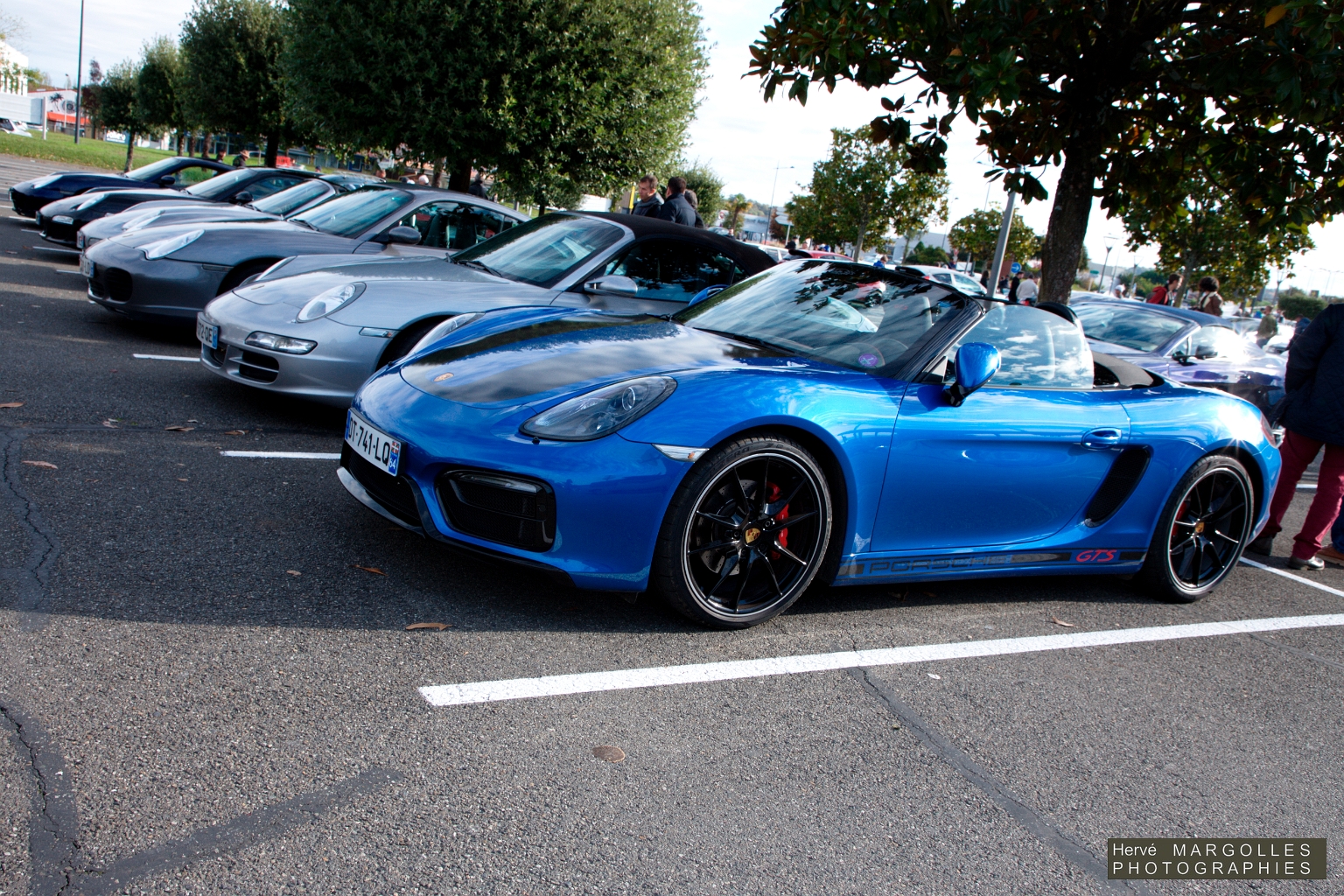 Porsche-01.jpg