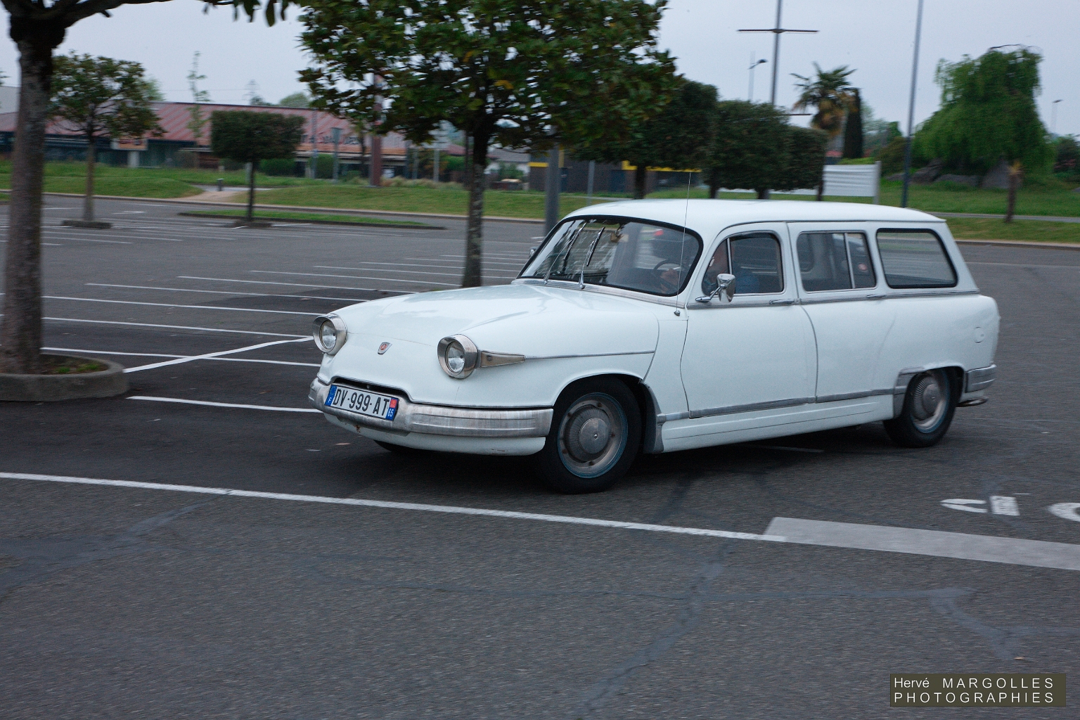001-Panhard-09.jpg