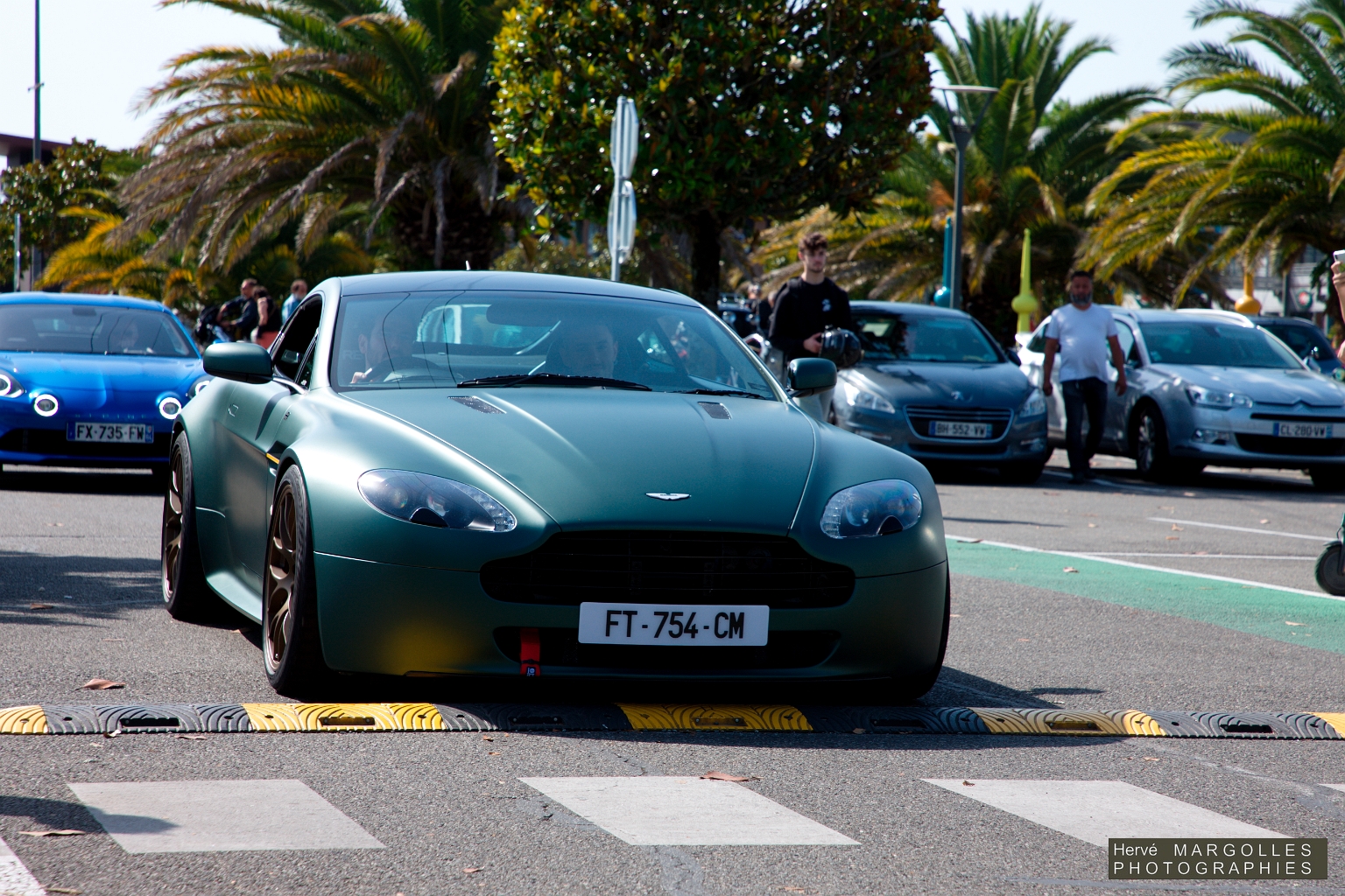 Aston-Martin-01.jpg