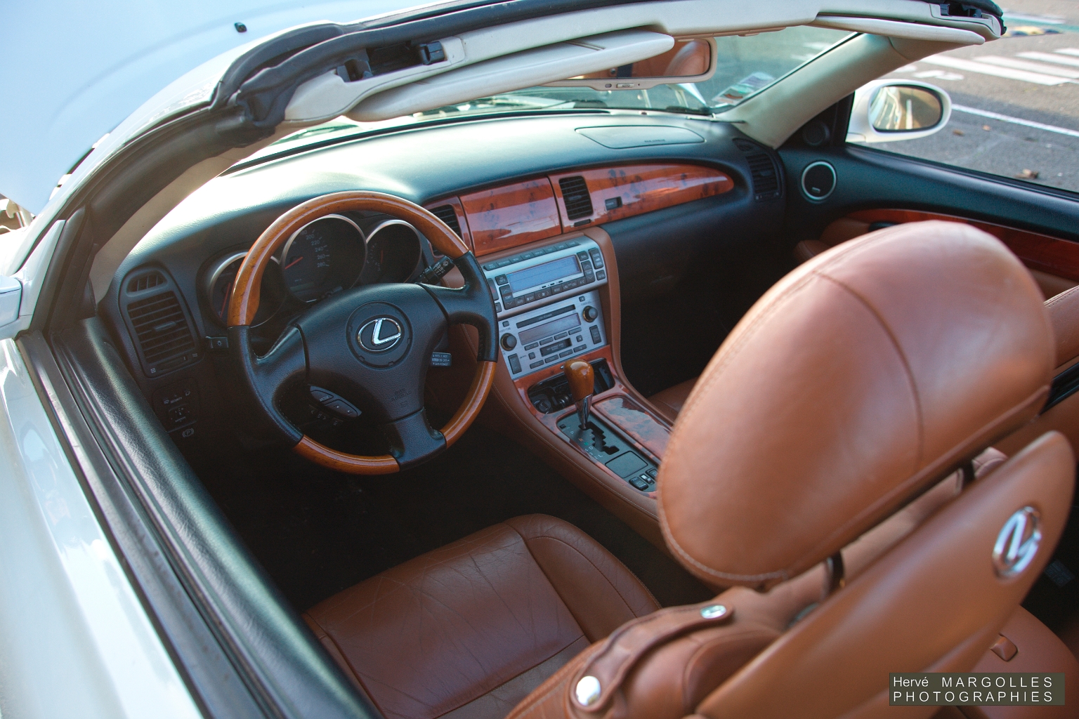 Lexus_02.jpg