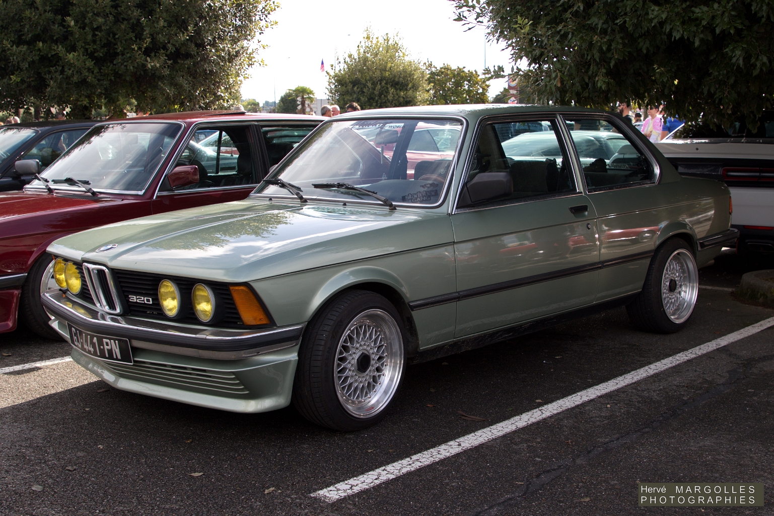 BMW-320_01.jpg