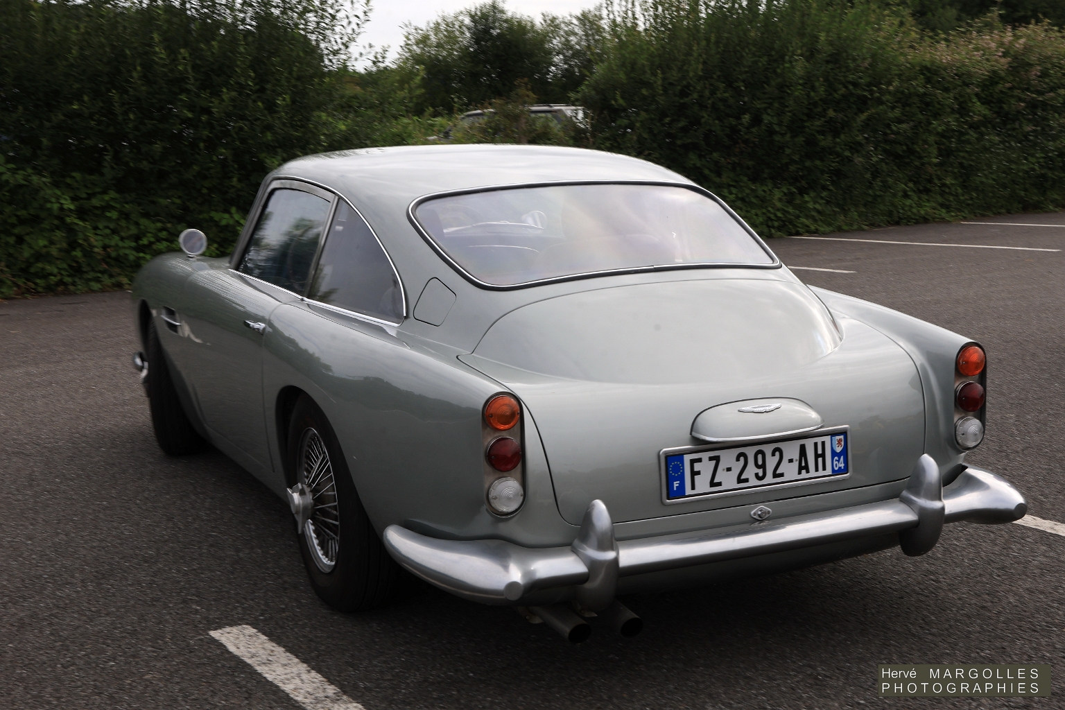 Aston-Martin-DB5-Replica_01.jpg