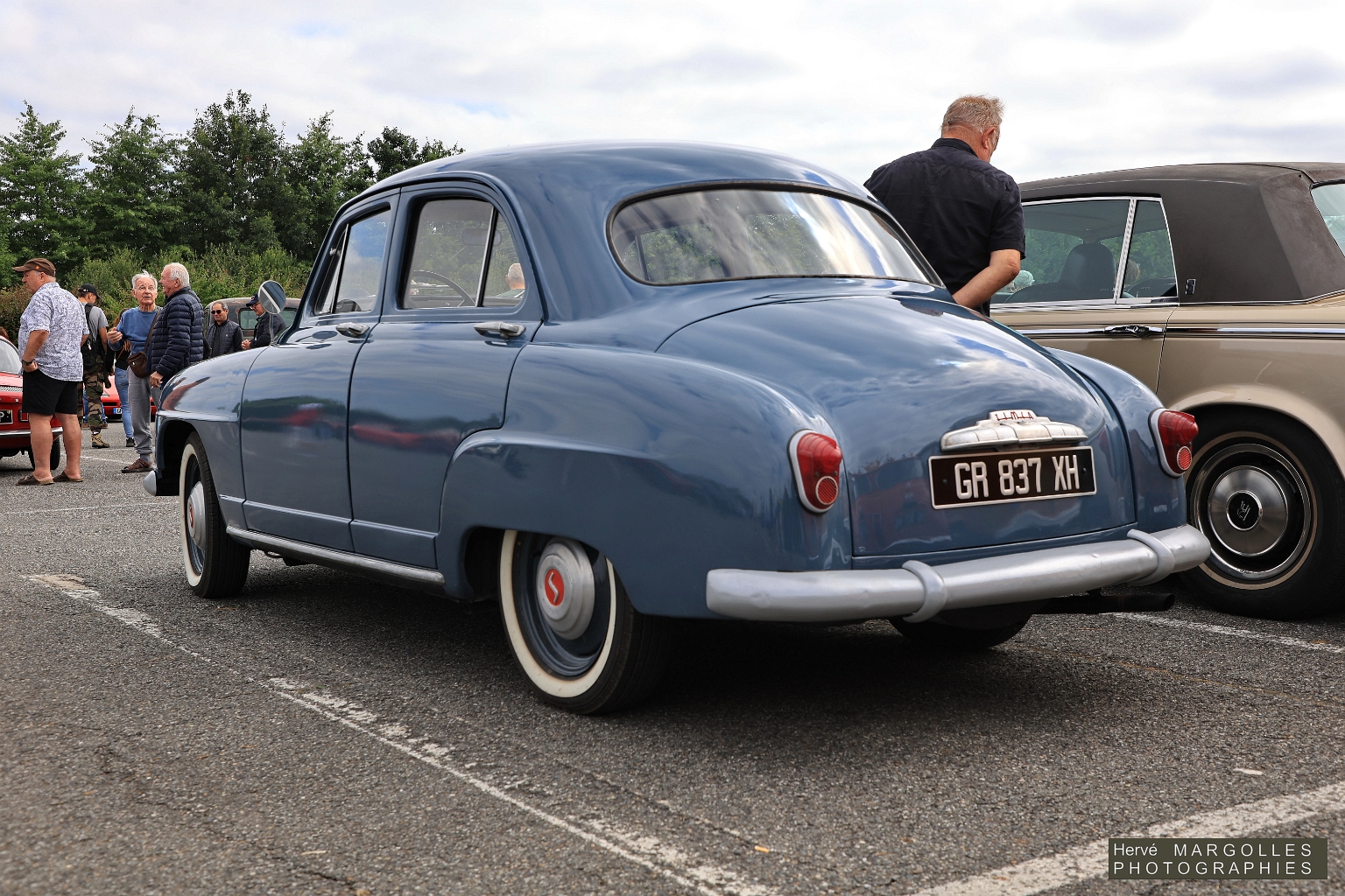 Simca-Aronde_02.jpg